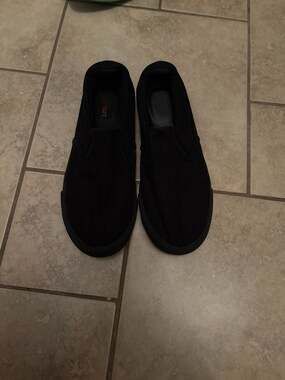 SafeTstep Men's Black Canvas Twin Gore Slip-Resistant Slip-On Sneakers